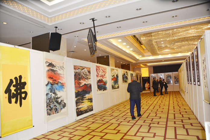 纪念赵朴初诞辰110周年高峰论坛著名书画艺术作品展在京举办