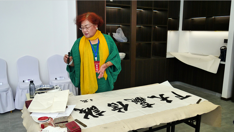 “品读千年古都,放歌赵王集团” 中国文艺名家走进河北邯郸采风系列活动成功举办 “品读千年古都,放歌赵王集团” 中国文艺名家走进河北邯郸采风系列活动成功举办