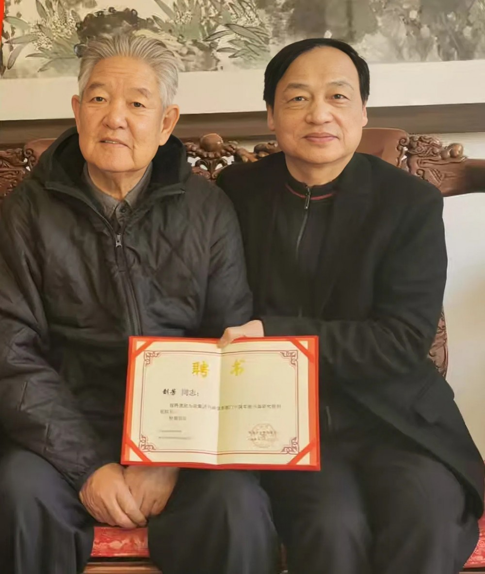 裴怀亮上将会见中国军地书画院代表 鼓励当好践行文化自信旗手 裴怀亮上将会见中国军地书画院代表 鼓励当好践行文化自信旗手
