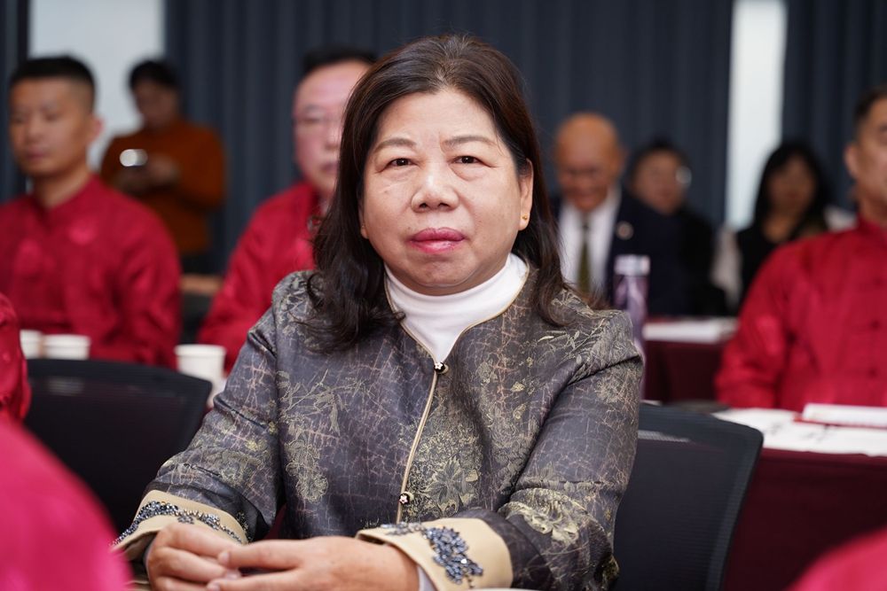 山西杏花国宾酒业携手红墙御医胡维勤，共促养生酒文化传承创新