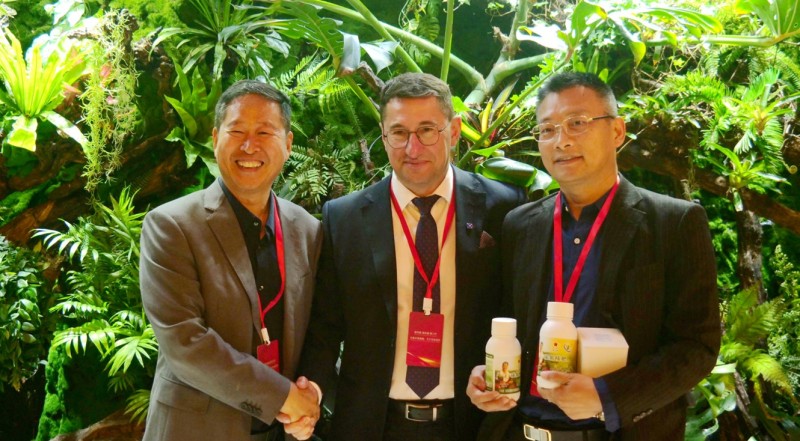 2026新丝路国际产业合作大会在京召开 高光林院士携碳氢核肥与多国外交官共话发展 2026新丝路国际产业合作大会在京召开 高光林院士携碳氢核肥与多国外交官共话发展