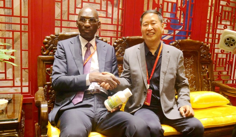 2026新丝路国际产业合作大会在京召开 高光林院士携碳氢核肥与多国外交官共话发展 2026新丝路国际产业合作大会在京召开 高光林院士携碳氢核肥与多国外交官共话发展